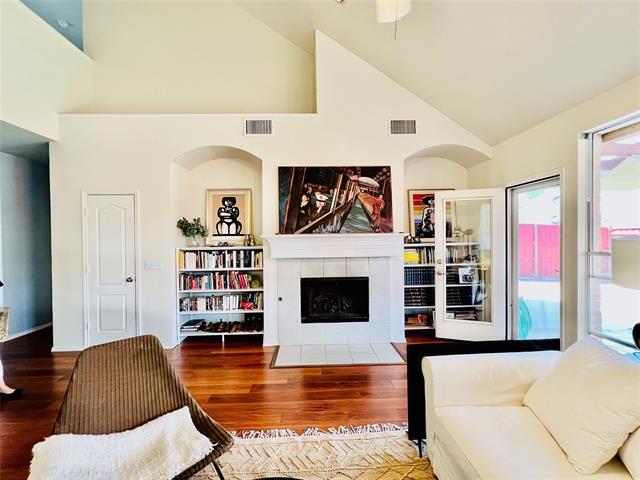 Building Photo - 1715 Mapleleaf Falls Dr