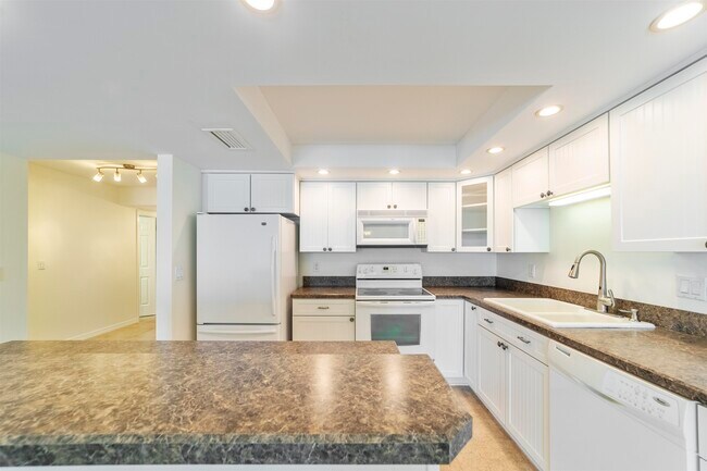 Building Photo - 8090 A1A S