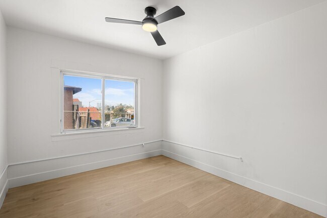 Building Photo - Freshly Remodeled 3 Bed / 2 Bath Home with Large Private Yard