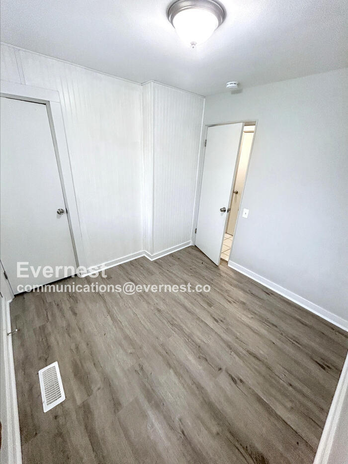 Building Photo - 1610 Gallant Fox Dr