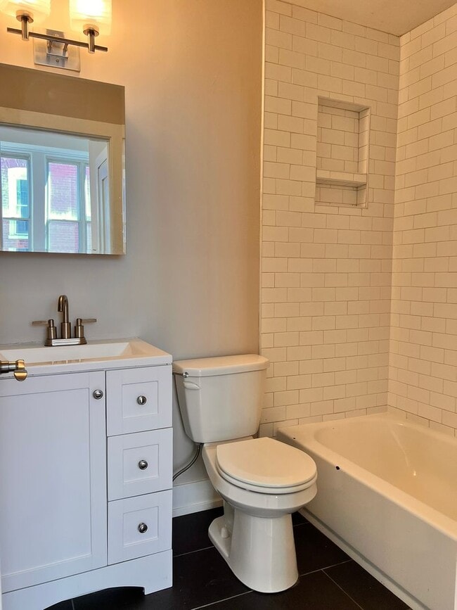 Building Photo - 4627 E. Thompson-2 Bed