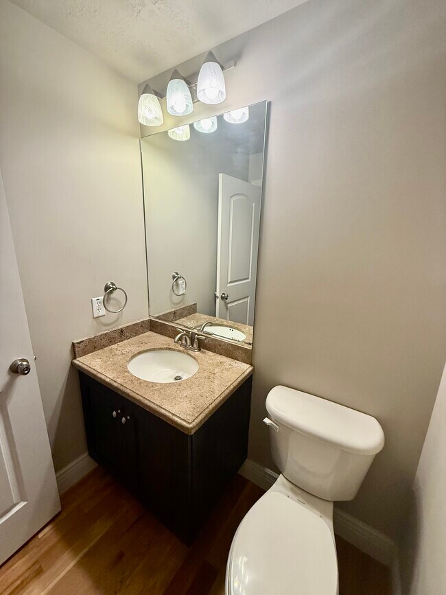Building Photo - 2034 E 4500 S