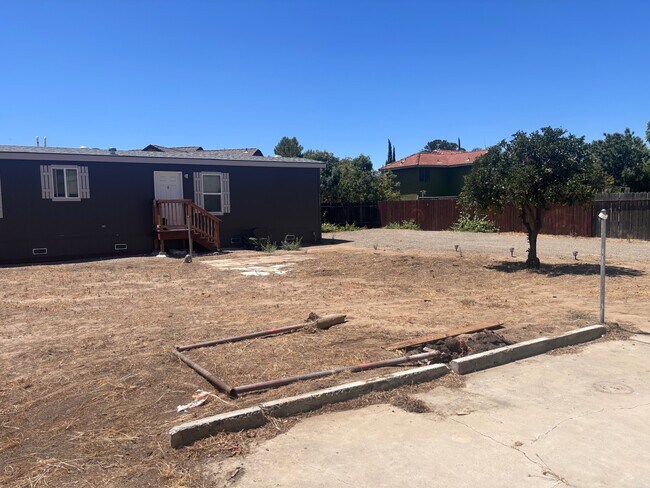 Building Photo - 3021 Farris Ave