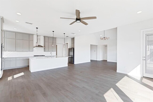 Building Photo - 278 Eclipse Dr