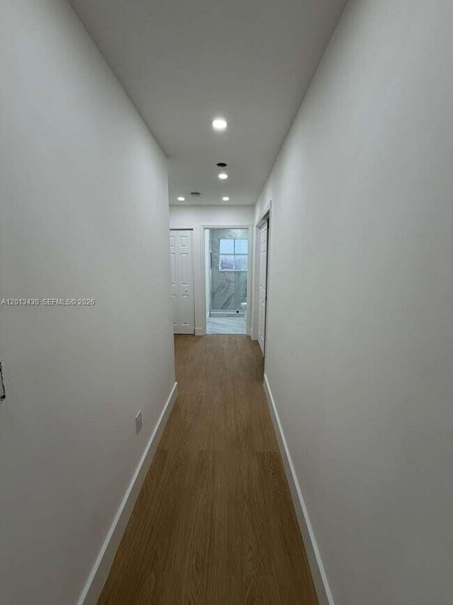 Building Photo - 18121 SW 152nd Ct