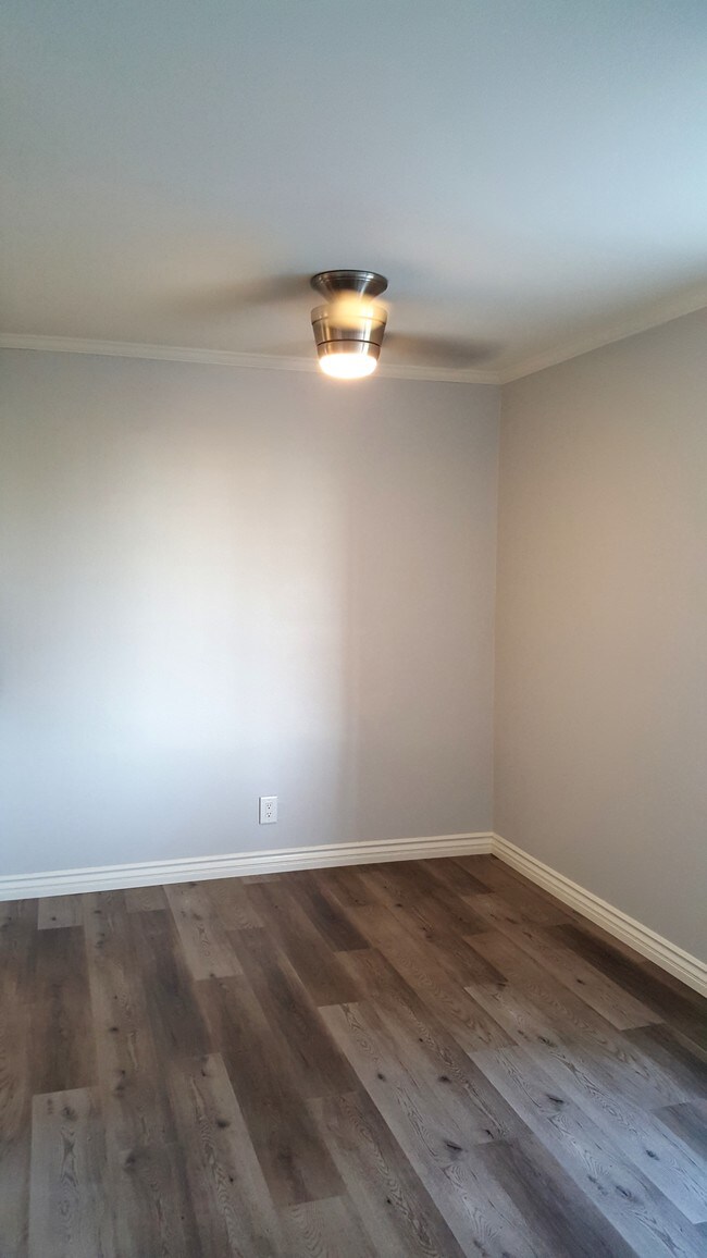 Building Photo - 9900 Jordan Ave