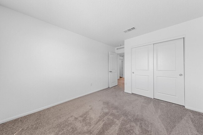 Building Photo - Modern 3-Bedroom + Loft Near VA Hospital