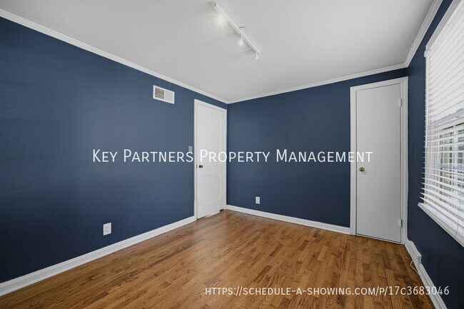 Building Photo - 4300 W 71st Terrace