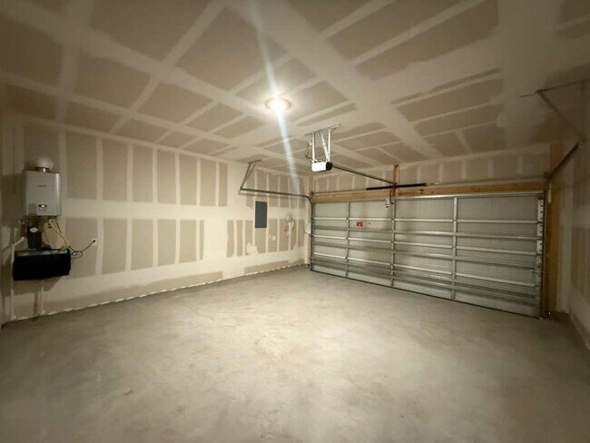 Building Photo - 17702 Sage Thrasher Dr