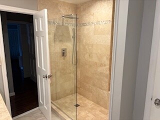 Master Bath 1 - 99 S Park Ave