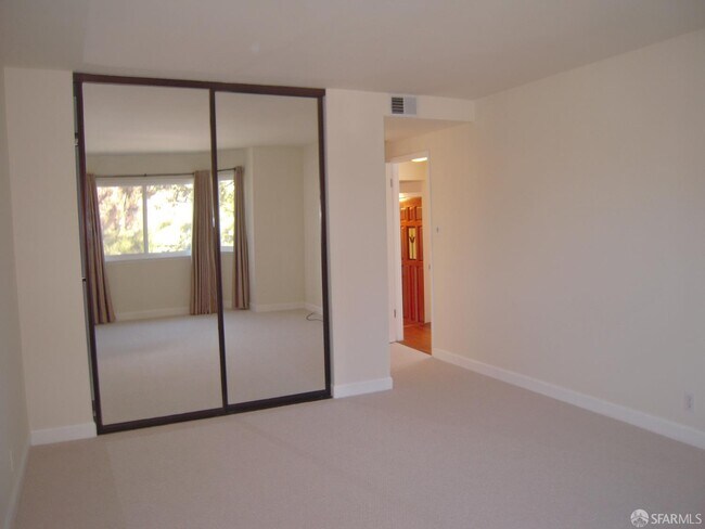 Building Photo - 168 Museum Way