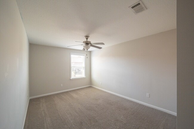 Building Photo - 7311 San Vista Dr