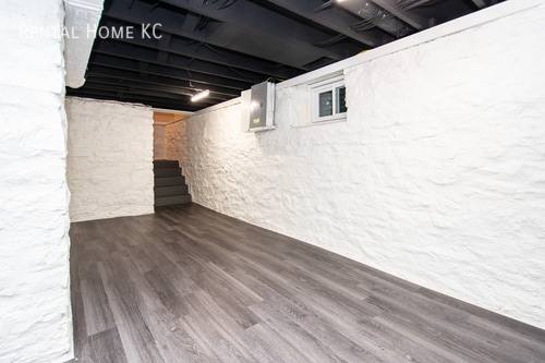 Building Photo - 6516 W 78th St