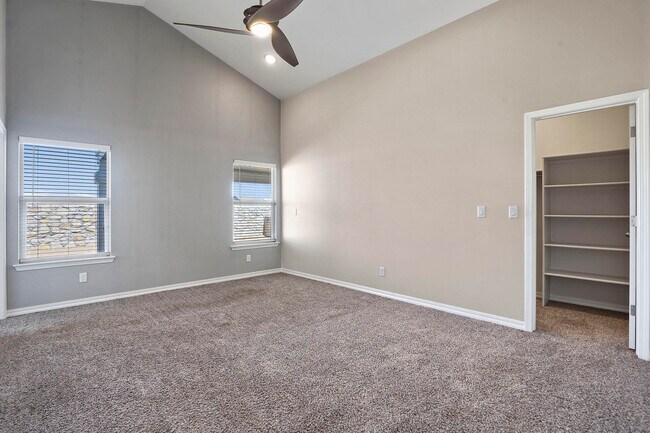 Building Photo - 14925 Tierra Haven Ave