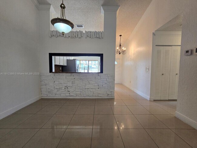 Building Photo - 1120 Parkside Green Dr