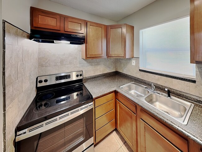 Building Photo - Great Home!