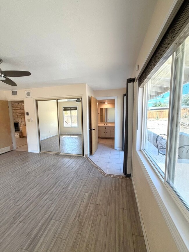 Building Photo - Cozy 2 Bedroom 1.5 Bathroom