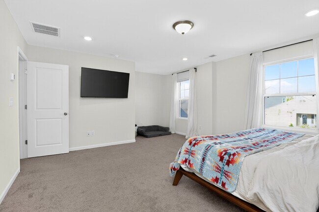 Building Photo - 7132 Wheyfield Dr