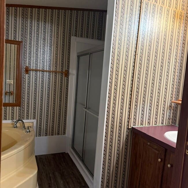 Building Photo - 3 Bedroom 2 Bath Manufactured Home