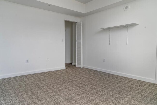 Building Photo - 1 Glen Royal Pkwy
