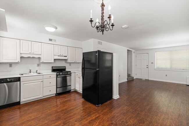 Building Photo - Riverside Condominiums