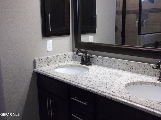 Building Photo - 3485 Dana Grey Dr