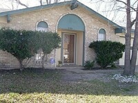 Building Photo - 6216 Locust St