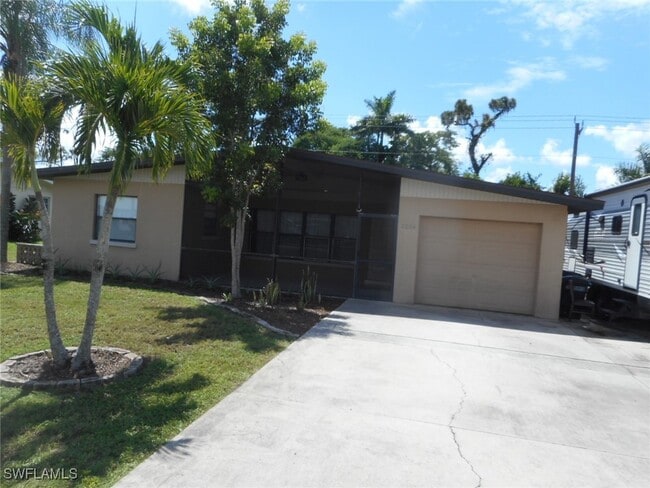 Building Photo - 2254 Chandler Ave