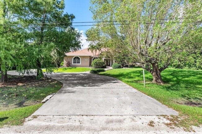 Building Photo - 12208 75th Ln N