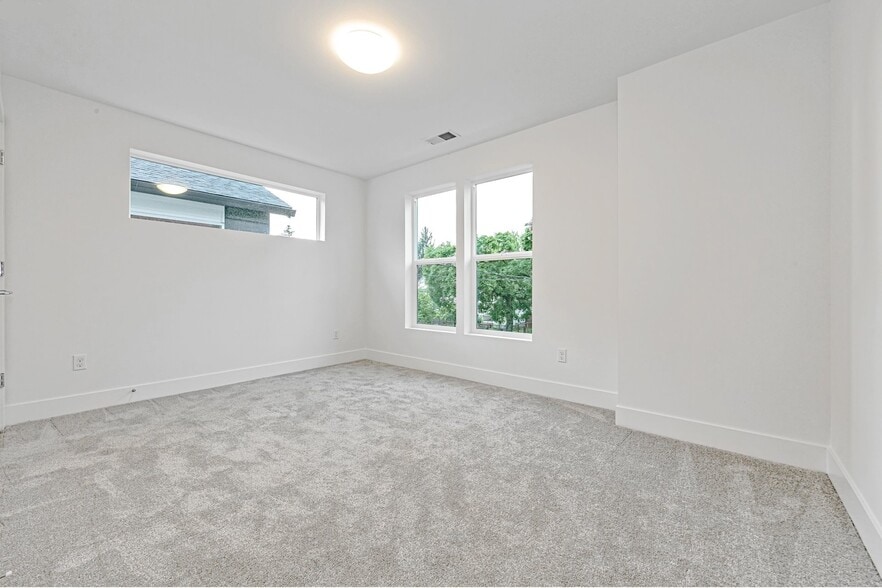 Bedroom #2 - 5846 SE Woodstock Blvd