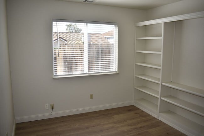 Building Photo - 8509 El Lindo Ct