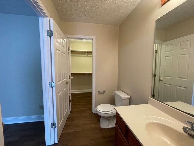 Building Photo - 3425 Legacy Run