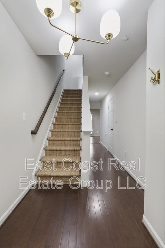 Building Photo - 5957 Whelan Ln