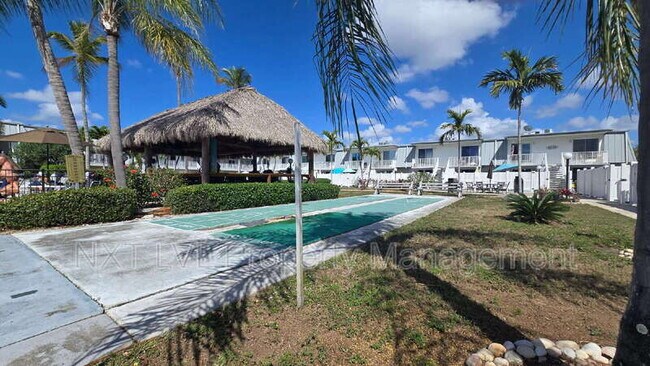 Building Photo - 6777 Winkler Rd