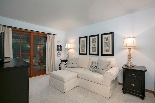 Building Photo - 1285 Horizon Ridge