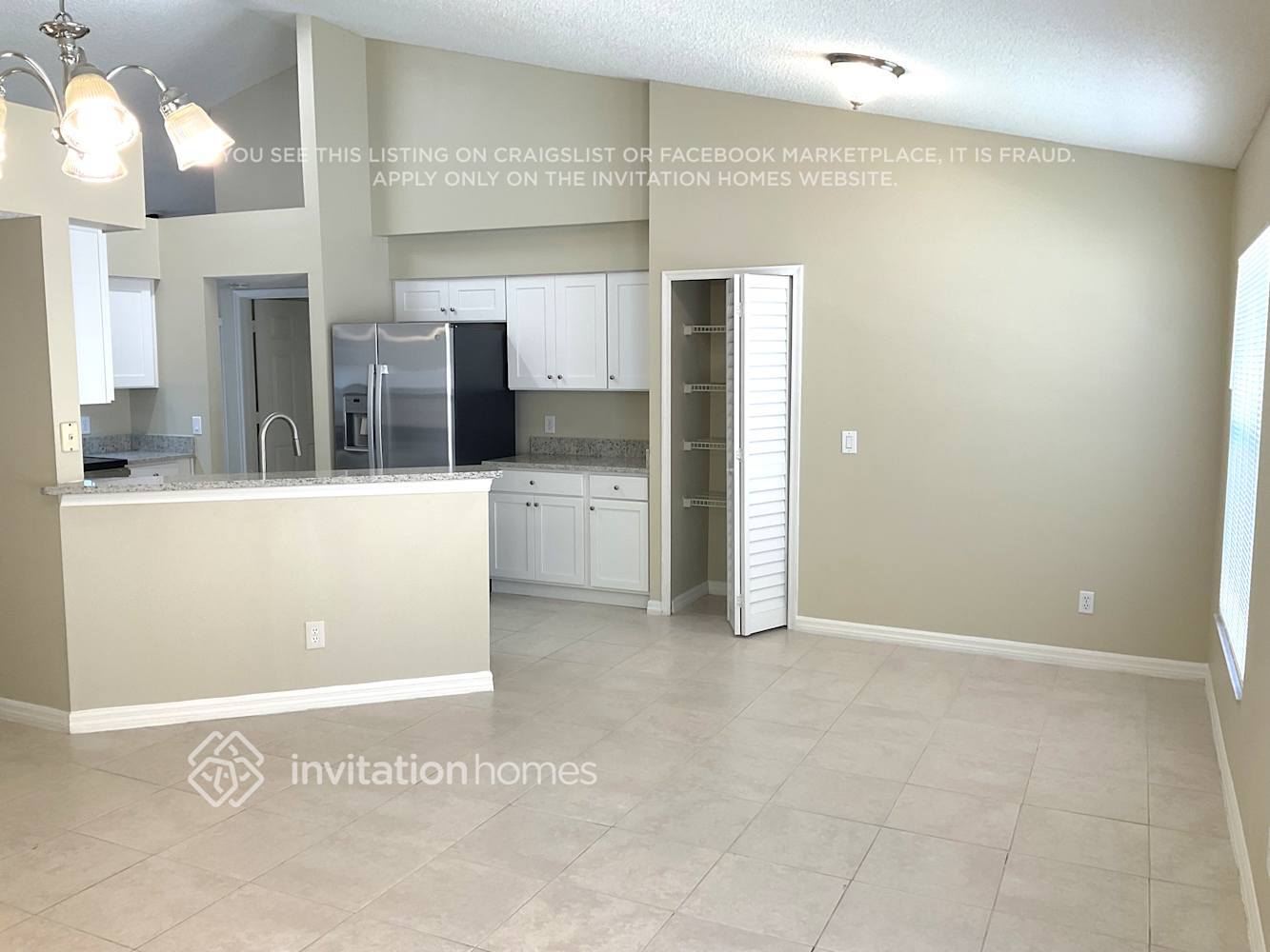 Building Photo - 13835 Valleybrooke Ln