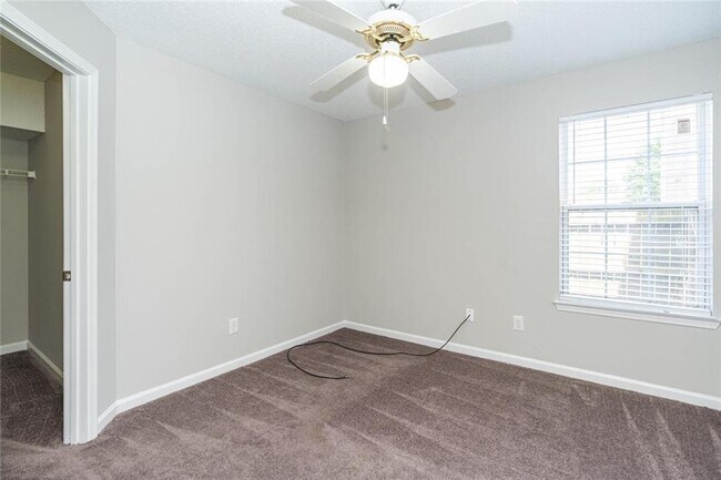 Building Photo - 3272 Peach Ct