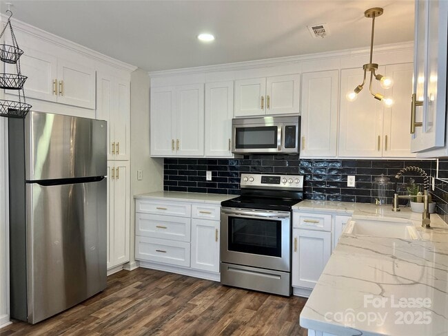 Building Photo - 12318 Delcorte Ln