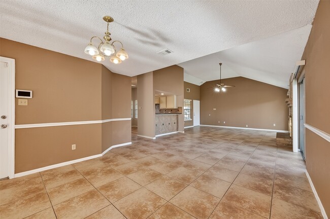 Building Photo - 11415 Chariot Dr