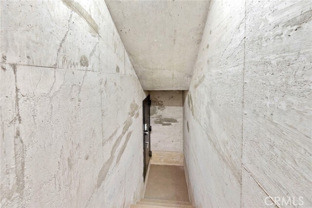 Building Photo - 31877 Circle Dr