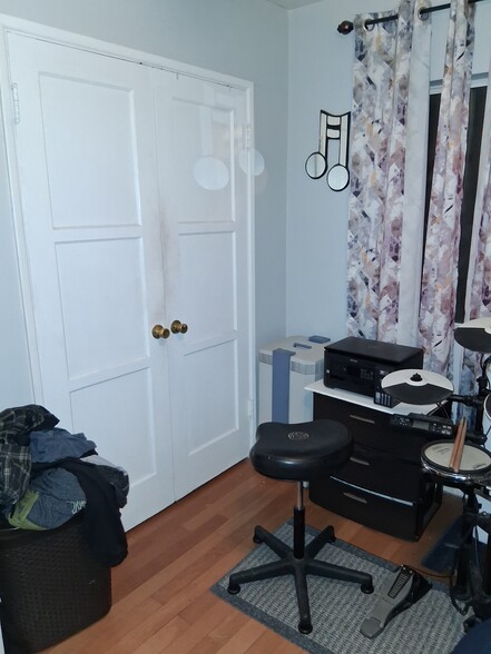 Building Photo - 5361 Sierra St