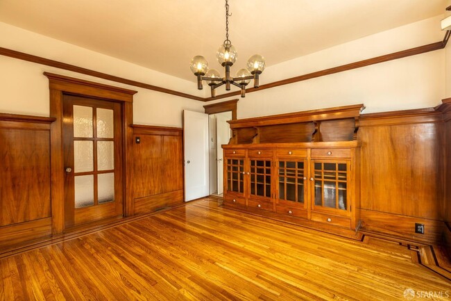 Building Photo - 1301 4th Ave