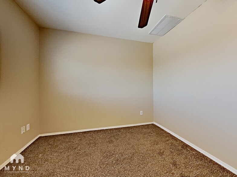 Building Photo - 672 W Barrus St