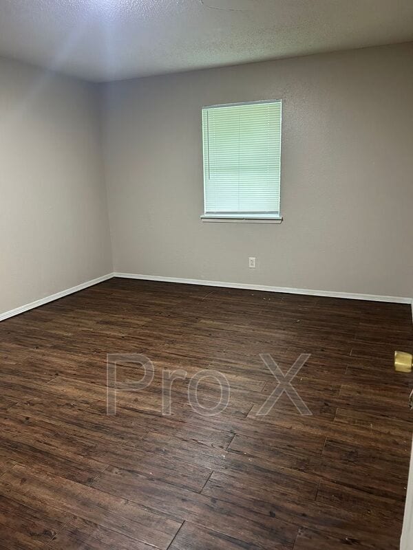 Building Photo - 1605 Juniper Cir