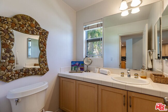 Building Photo - 6451 Zuma View Pl