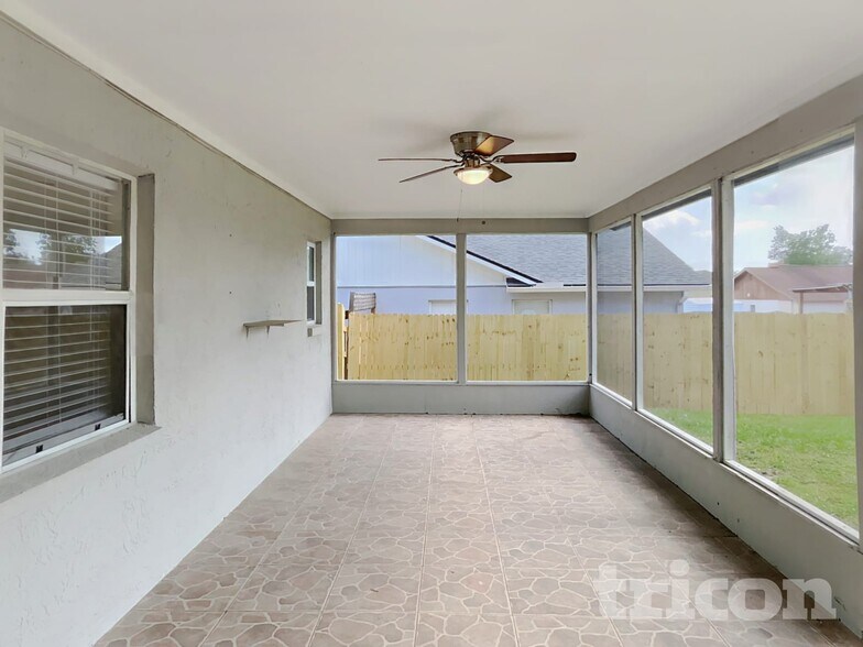 Building Photo - 2810 Manor Hill Drive Brandon FL
