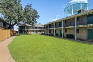 Building Photo - 1228 Cavender Dr