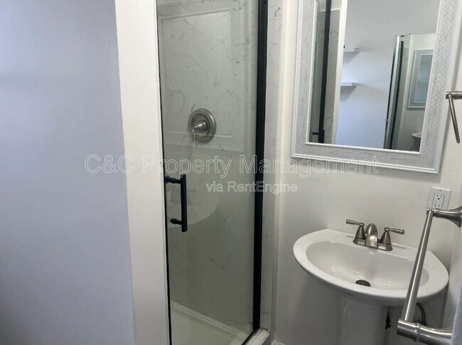 Building Photo - 1140 West St