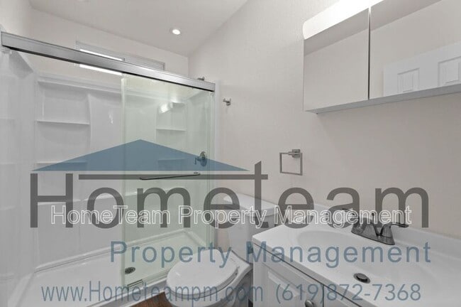 Building Photo - 820 Harris Ave