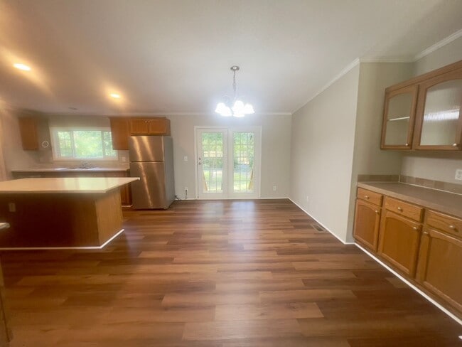 Building Photo - Four bedroom, 2 bath Modular home in Siler...